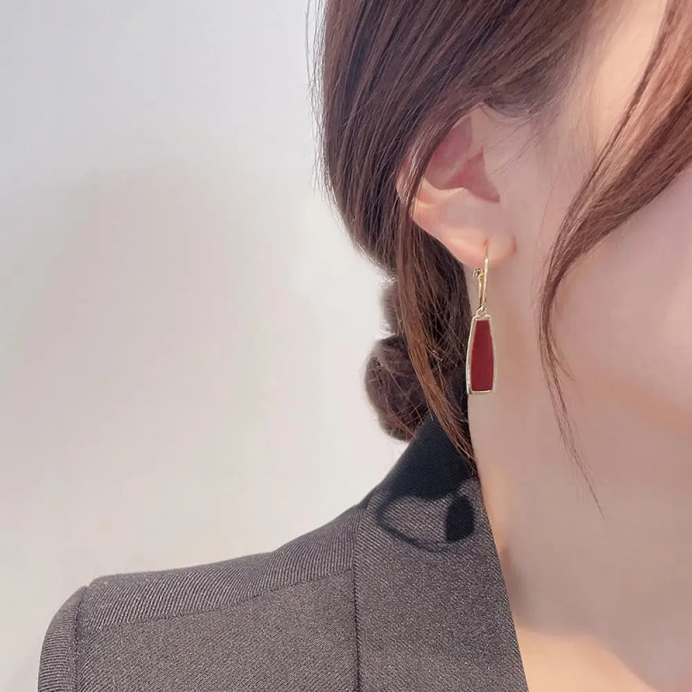 Korean Temperament Metal Texture Retro Style Charm Hoop Eariings For Women Girl Enamel Geometric Red Water Drop Shape Earrings