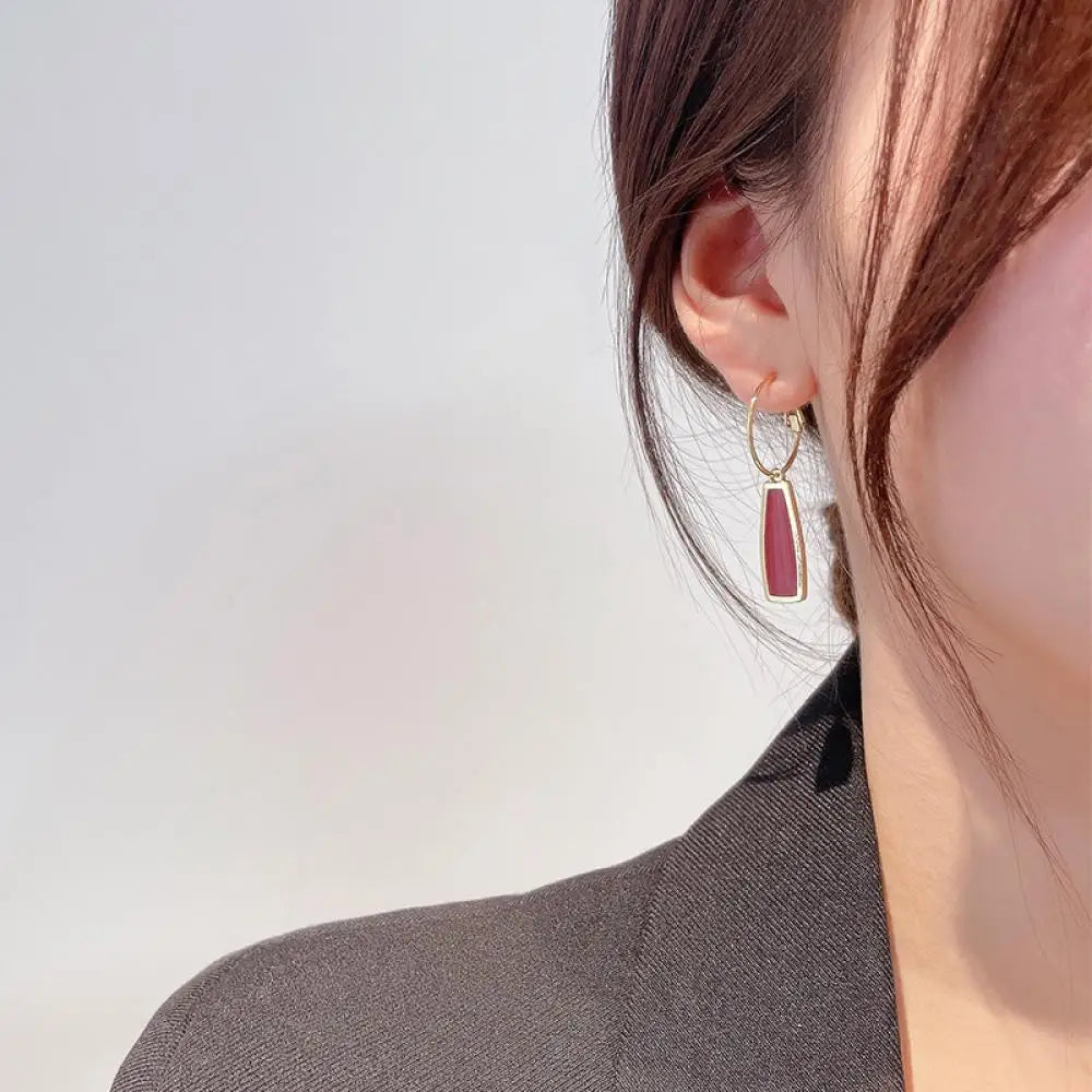 Korean Temperament Metal Texture Retro Style Charm Hoop Eariings For Women Girl Enamel Geometric Red Water Drop Shape Earrings