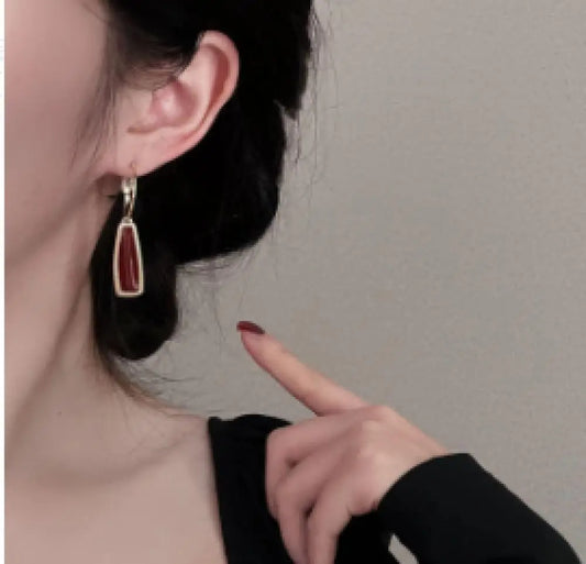 Korean Temperament Metal Texture Retro Style Charm Hoop Eariings For Women Girl Enamel Geometric Red Water Drop Shape Earrings